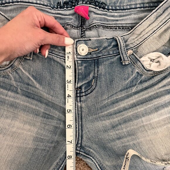 Almost Famous Distressed Low-Rise Straight Leg Jeans | Size 7 Juniors - Picture 7 of 7